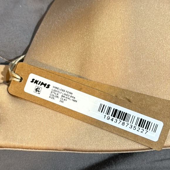 SKIMS WIRELESS FORM LIGHTLY LINED BRA 'CLAY' - Picture 2 of 3